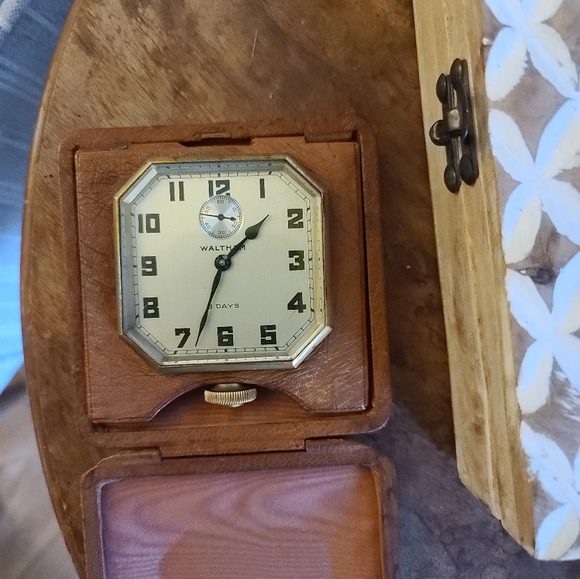 Waltham Travel clock - Picture 2 of 5